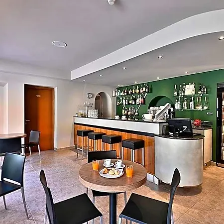 Gallo Hotel 3*