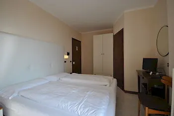 Hotel Gallo Olzano